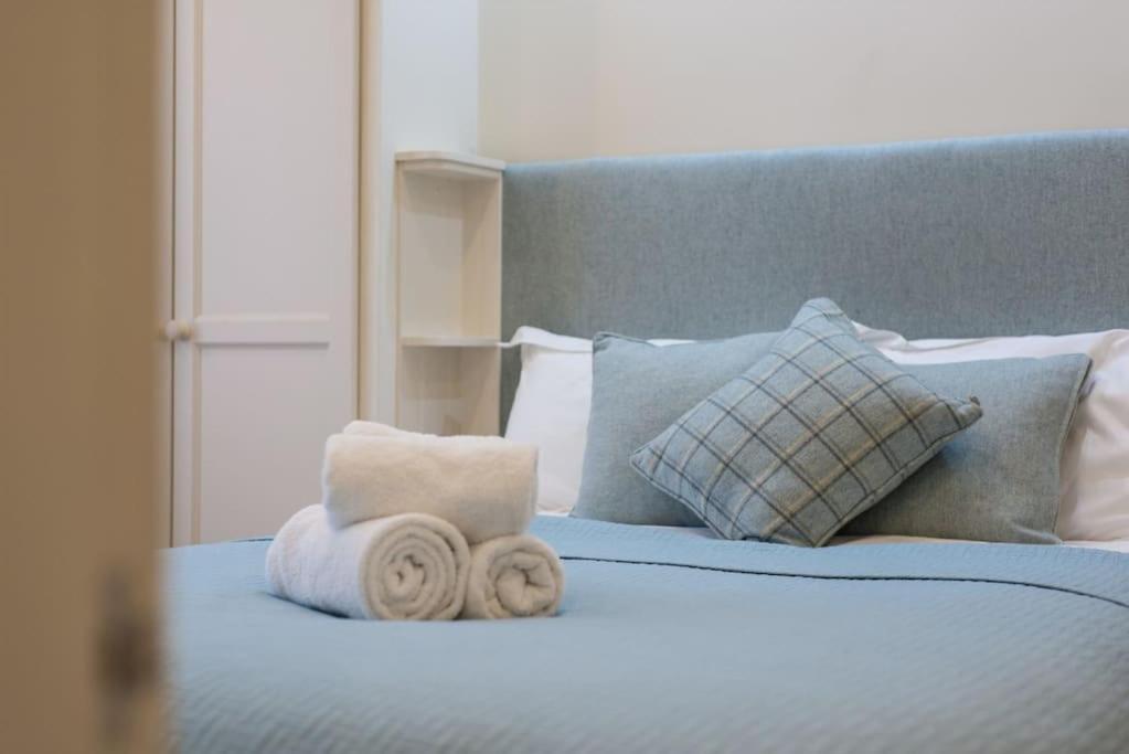 Self Catering , City Centre Apartment With Parking EDI Exterior foto