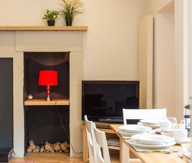 Self Catering , City Centre Apartment With Parking EDI Exterior foto